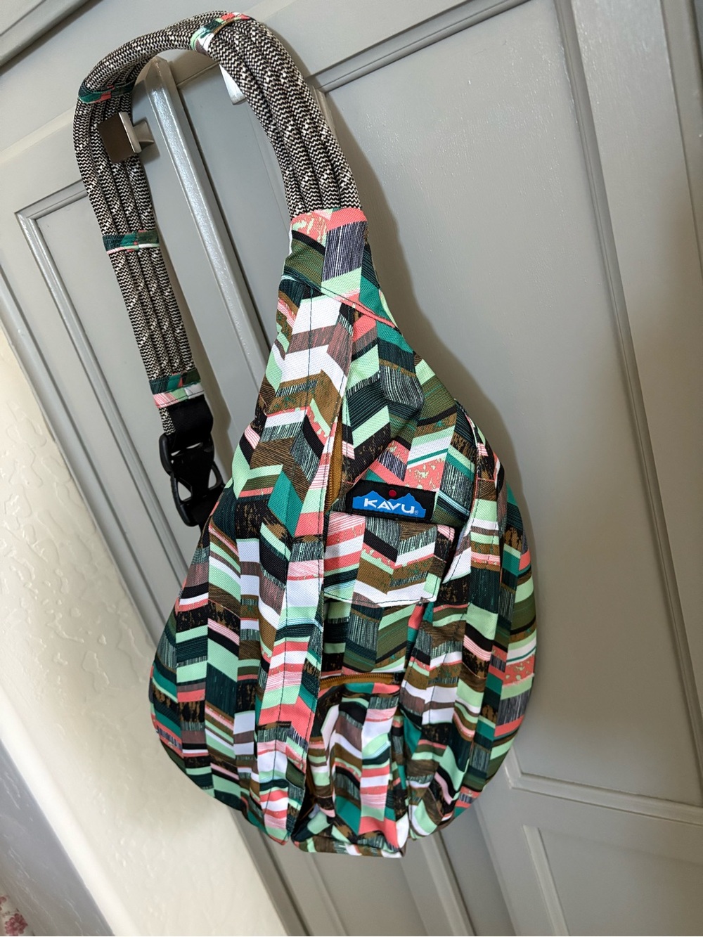 Coastal Blocks KAVU Sling Bag EUC